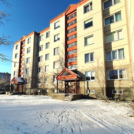 Lovely 2-Bedroom Flat In Siauliai Exterior photo